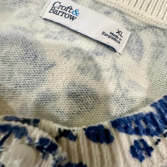 Croft & Barrow Blue and White Artistic Cardigan - Picture 4 of 5